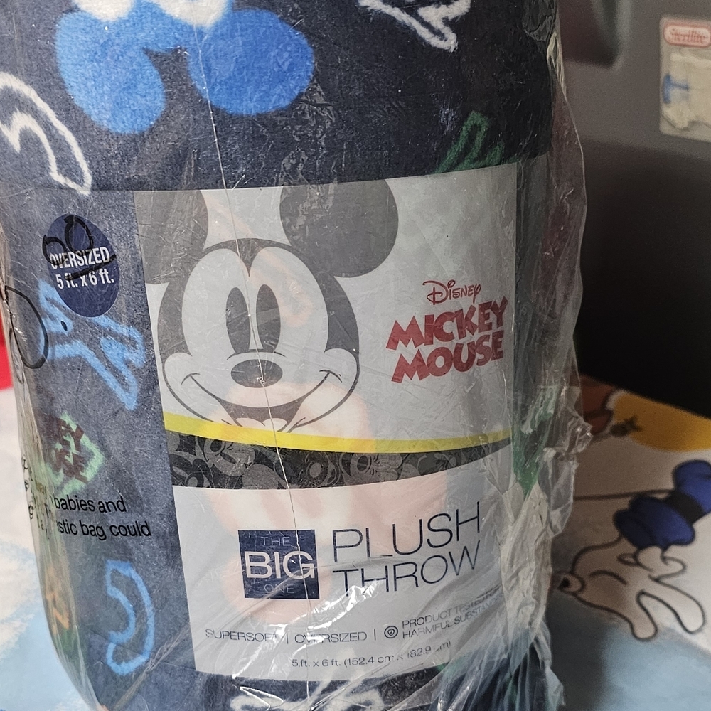 Mickey mouse oversized fleece throw